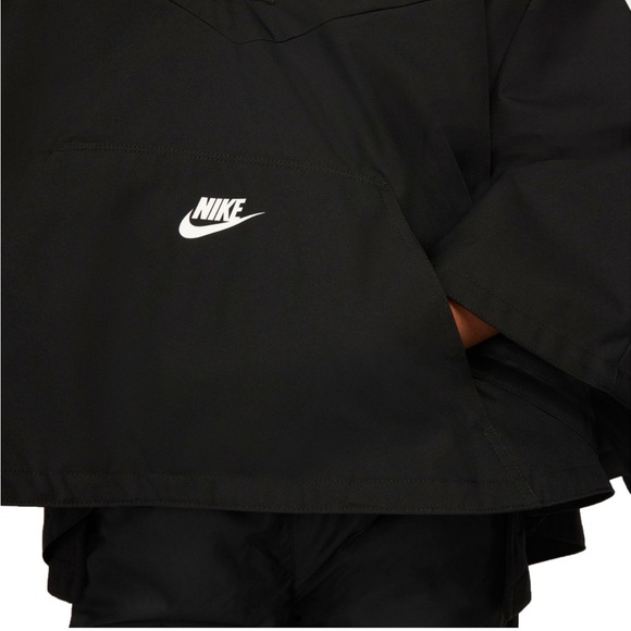 Nike Boy’s Black Poncho Jacket - Picture 5 of 15